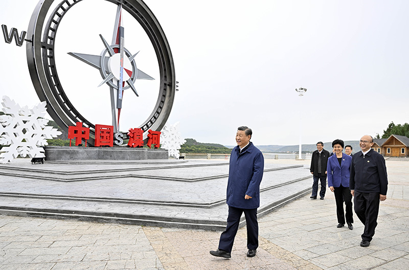 9月6日至8日，中共中央總書記、國家主席、中央軍委主席習近平在黑龍江考察。這是6日下午，習近平在大興安嶺地區(qū)漠河市北極村考察。